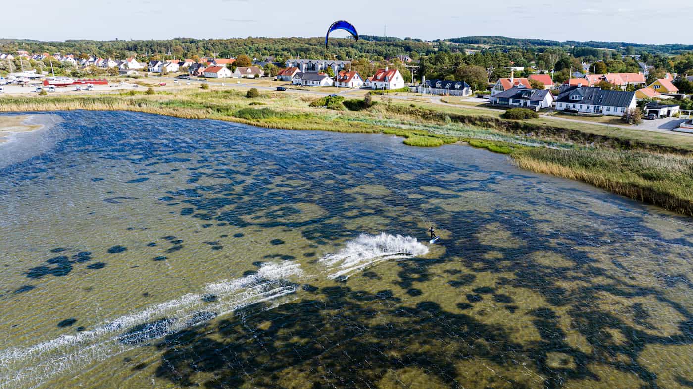 Kitesurfing langs kysten